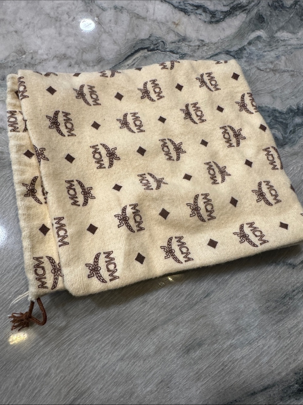 MCM Red Logo Visetos Belt Bag - Picture 11 of 11